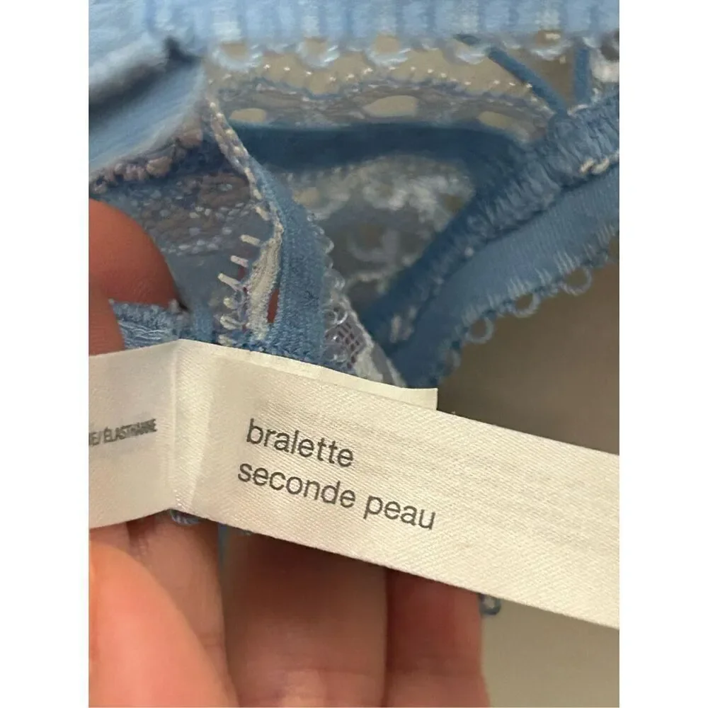 GAP Body Eyelet Lace Dainty Bra Blue sz XS EUC